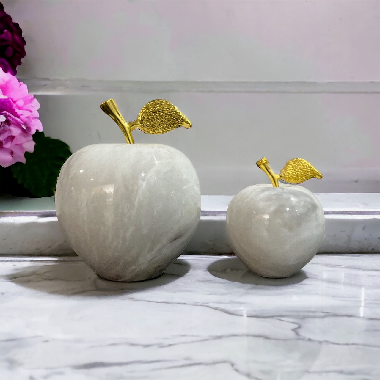 White Marble Apple Decorative Paperweight (7.5cm)