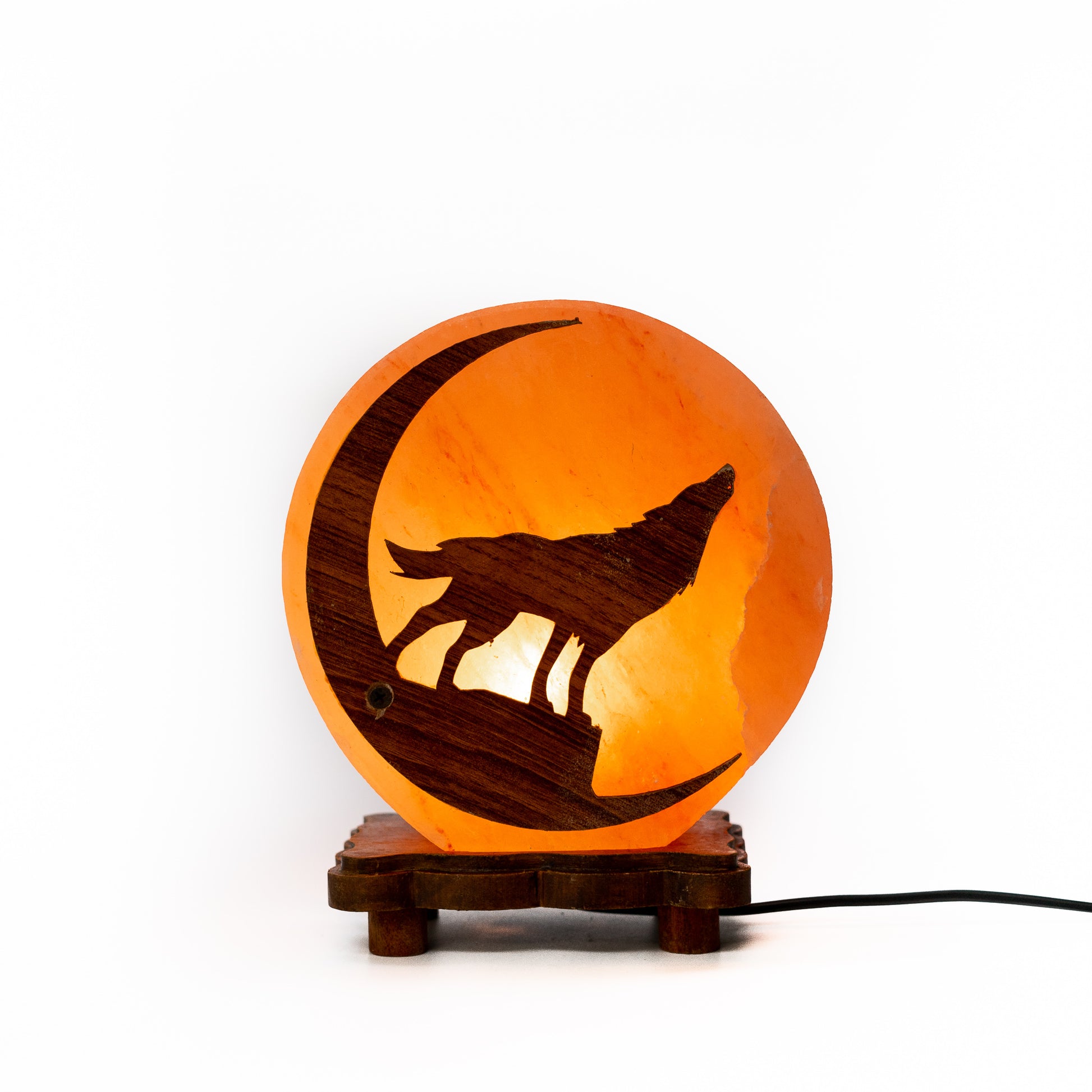 Salt lamp with wolf wooden carving (pink)